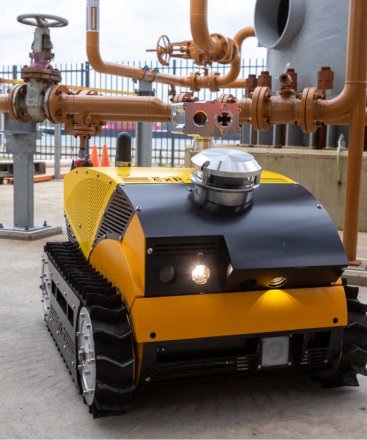 Robot operator for unmanned facilities